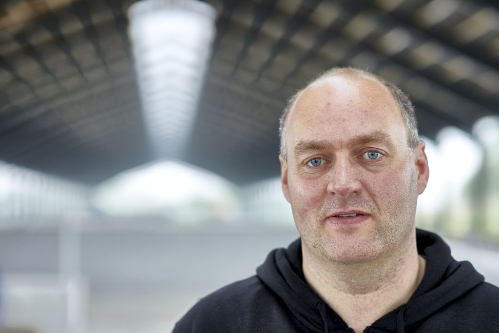 Mangeårig medejer træder ud af stor mælkeproducent - LandbrugsAvisen