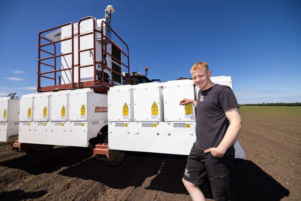 Laser Weeder Danroots
